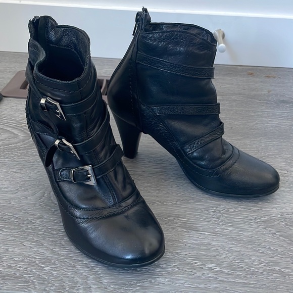Browns Leather heeled booties - Picture 2 of 5